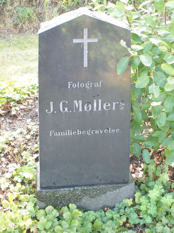 J. G. Moeller's familiegravsted.JPG
